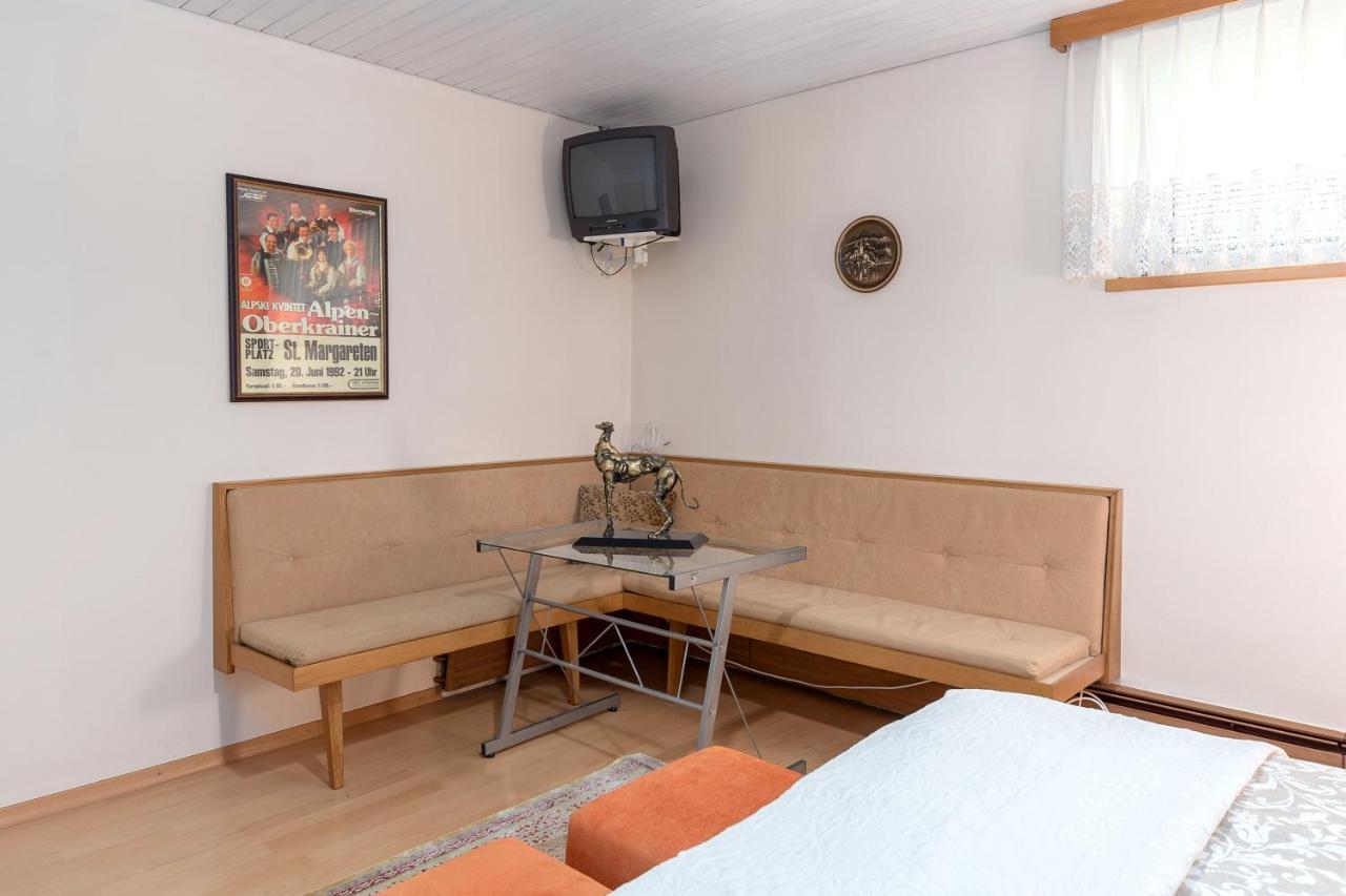 Apartment Franko Радовлица Экстерьер фото